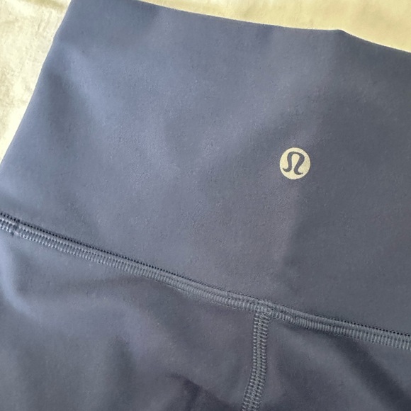 Lululemon wunder train shorts in Water Drop - Picture 2 of 3